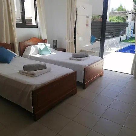 Med-sunset Villa