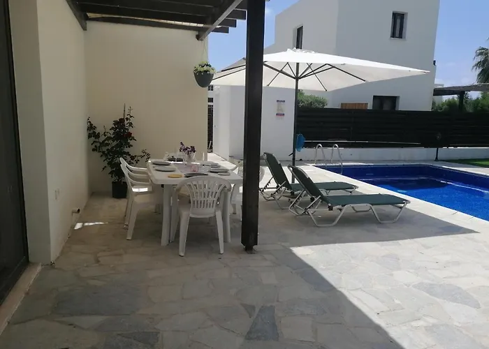 Med-sunset Kissonerga