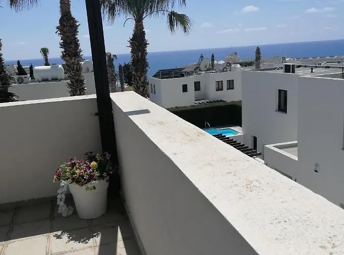 Med-sunset Kissonerga