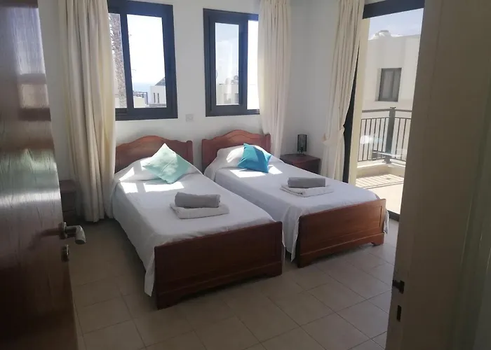 Med-sunset * Kissonerga